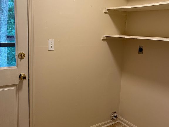 4th image of 4524 Montclair Dr
