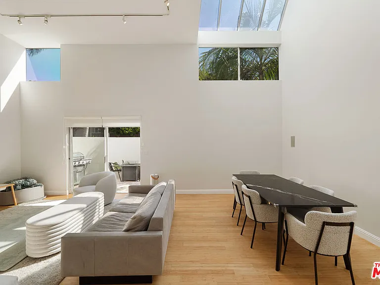 11925 Goshen Ave #4 — Photo 4