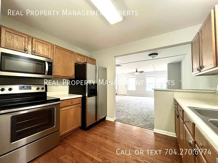 Beautiful 2BR/2BA townhouse in Charlotte! — Photo 3