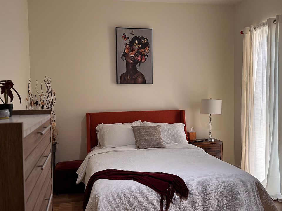 Bedroom 2 with queen bed.