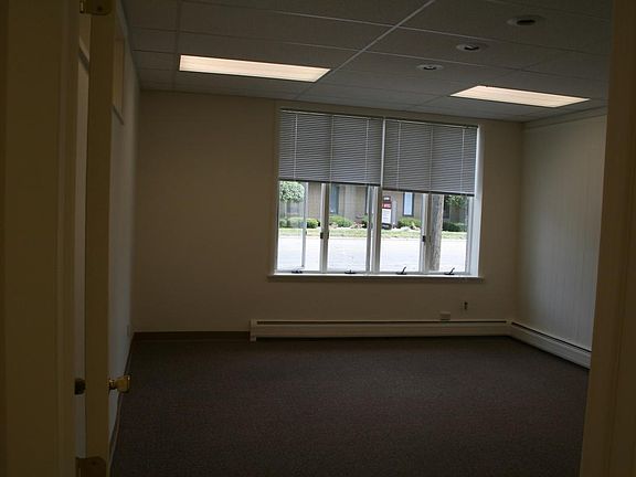 5th image of 11515 N Saginaw St Ste 1