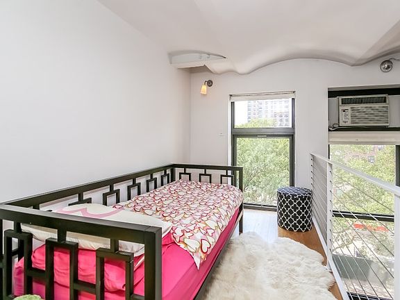 5th image of 305 E 108th St APT 3G