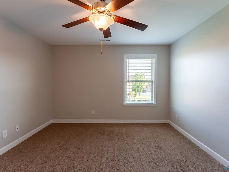 15223 Lakeside Trl — Photo 31