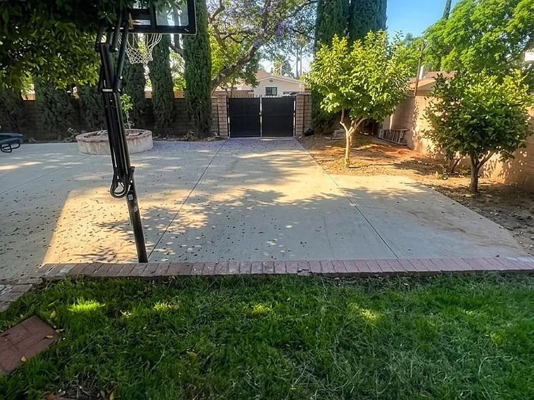 11303 Paso Robles Ave — Photo 19