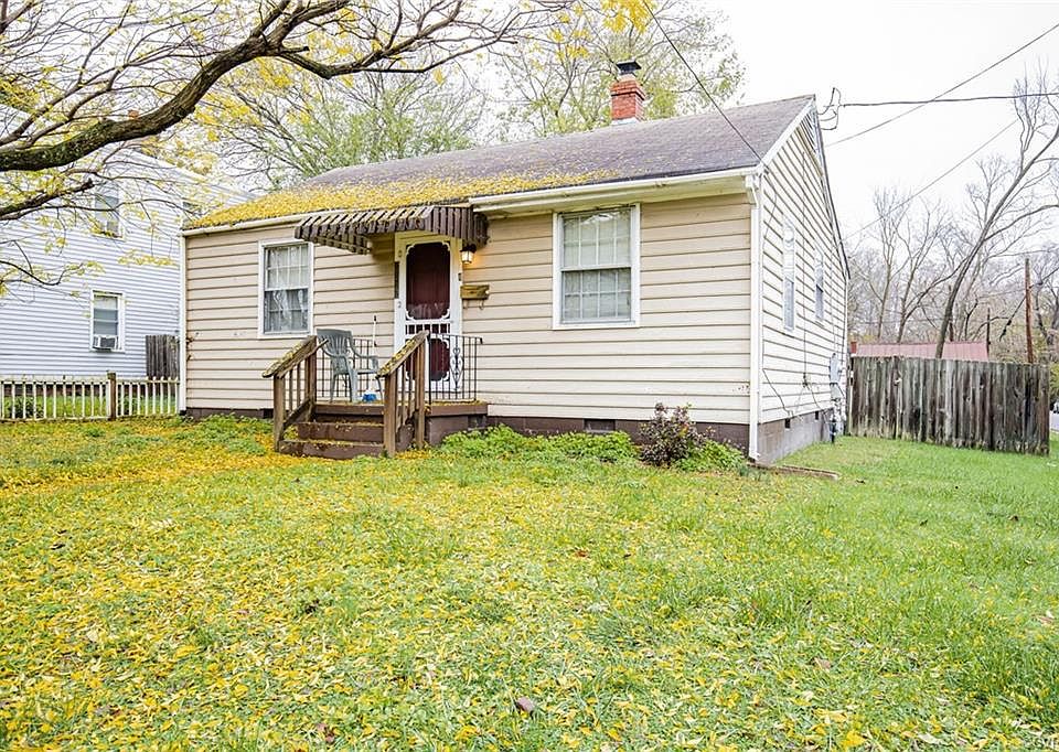 1st image of 1526 National St