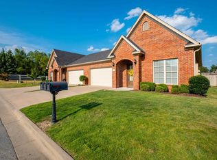 426 Valley Ranch Cir, Little Rock, AR 72223