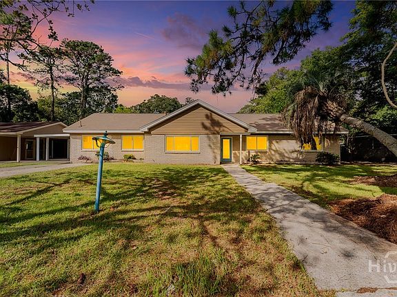 2nd image of 205 Dyches Drive