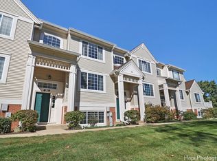 619 Cary Woods Cir, Cary, IL 60013
