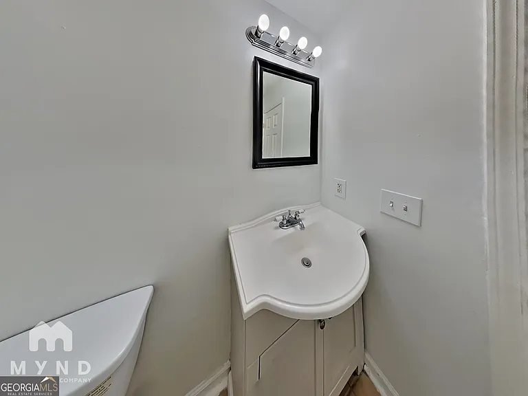 1963 Whitehall Forest Ct SE — Photo 13