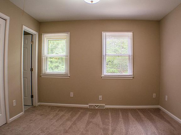 5th image of 321 Oak Arbor Ln