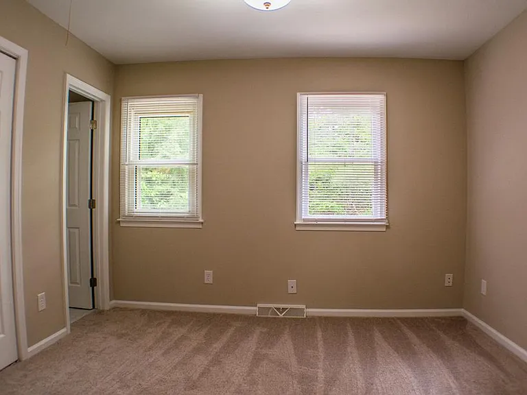 321 Oak Arbor Ln — Photo 5