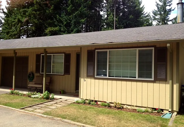 2625 Maccubbin Ln SE #B — Photo 3