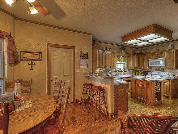 5th image of 514 Post Oak Dr