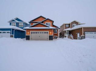11329 N 107th Ave, Grande Prairie, AB T8V 6A7