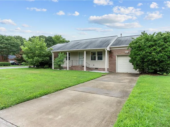 201 Darden Dr, Poquoson, VA 23662
