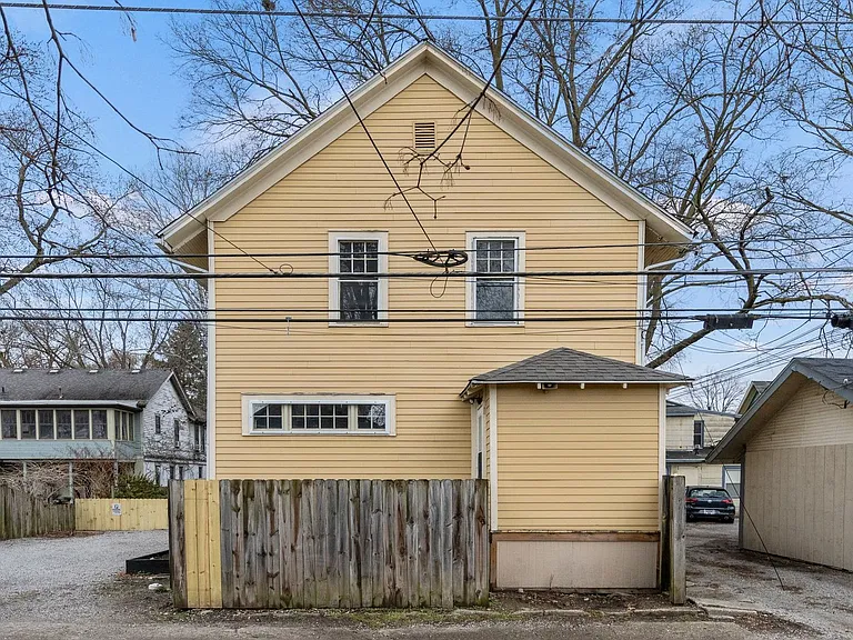 1213 W Jefferson Blvd — Photo 46