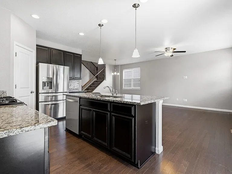 614 W 170th Pl — Photo 27