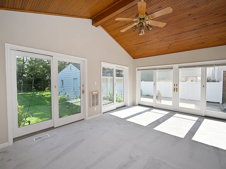 2453 Windemere Rd — Photo 9