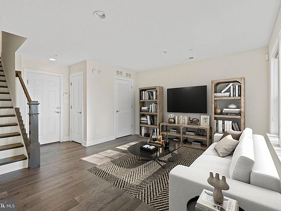 2nd image of 4714 Woodberry St