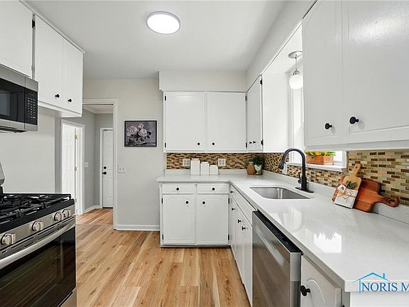 4th image of 2670 Merrimac Blvd