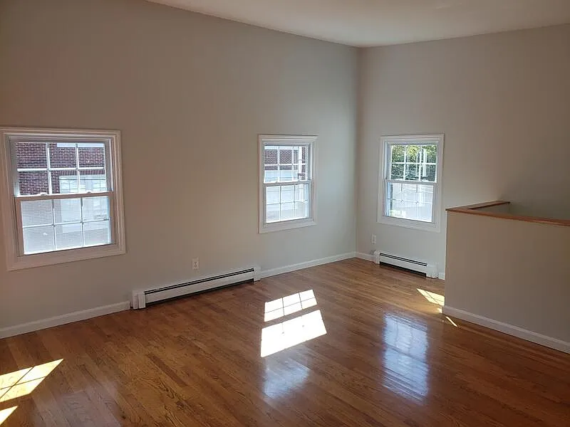 1 bed, 1.0 bath, 900 sqft, $1,750 — Photo 3