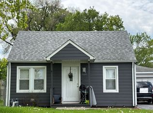 7109 W 72nd St, Chicago, IL 60638