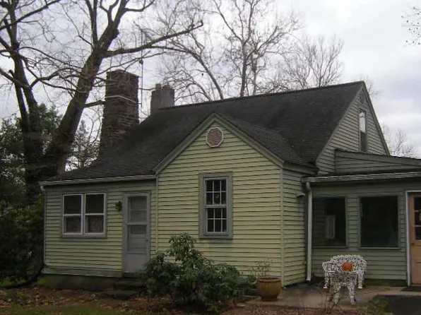 754 N Limekiln Pike, Chalfont, PA 18914