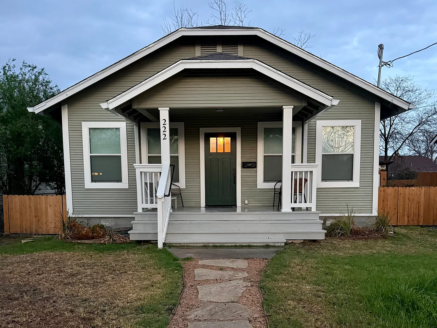 2 bed, 1092 sqft, $1,950 — Photo 1