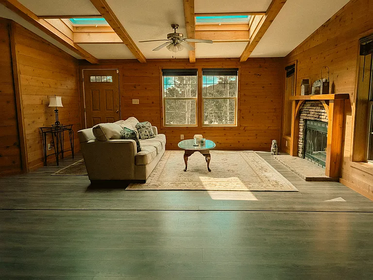 91 White Roe Lake Rd — Photo 2