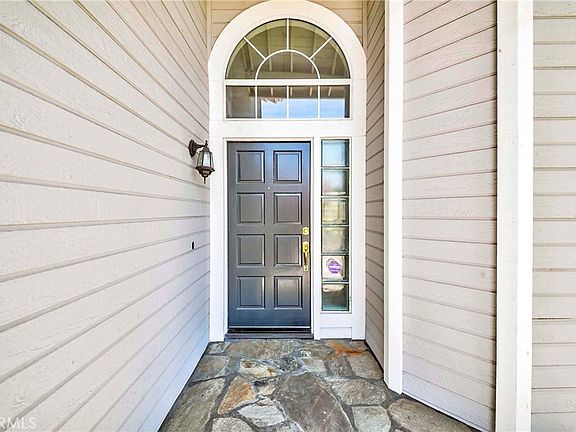 4th image of 16119 Ridgeview Ln