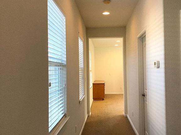 4th image of 78 S Libertad St