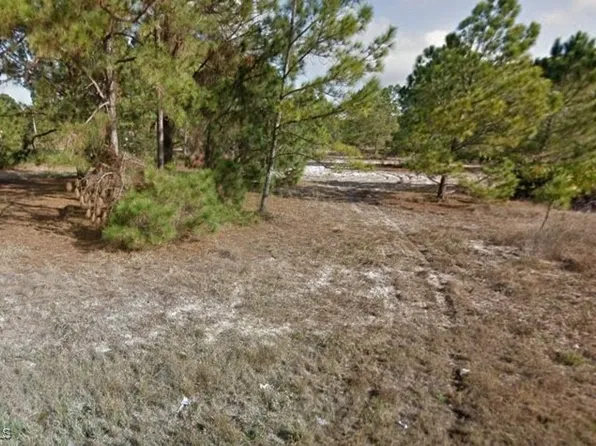 853 Carpenter St E, Lehigh Acres, FL 33974