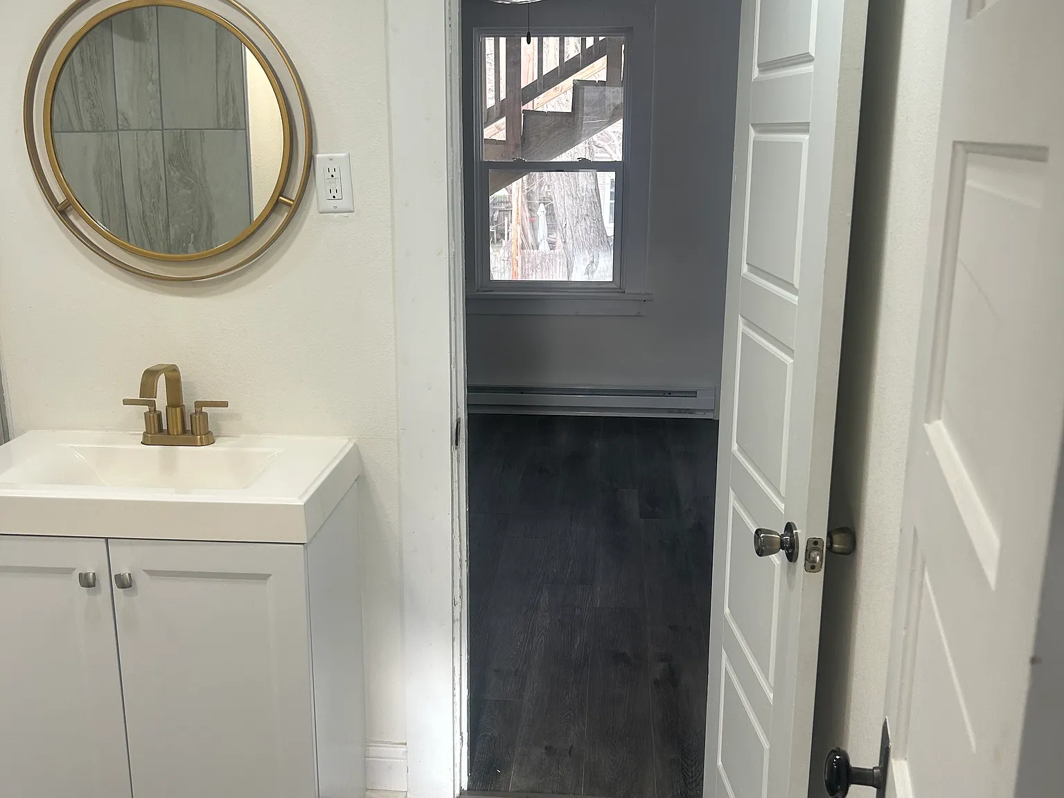2 bed, $1,100 — Photo 4