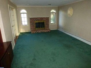 4113 Colony Dr, Hatboro, PA 19040