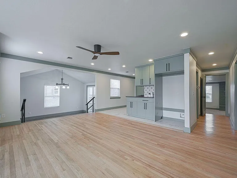 1809 NW 39th St — Photo 20