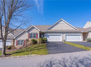 6 Kent Ln, Palmer Twp, PA 18045