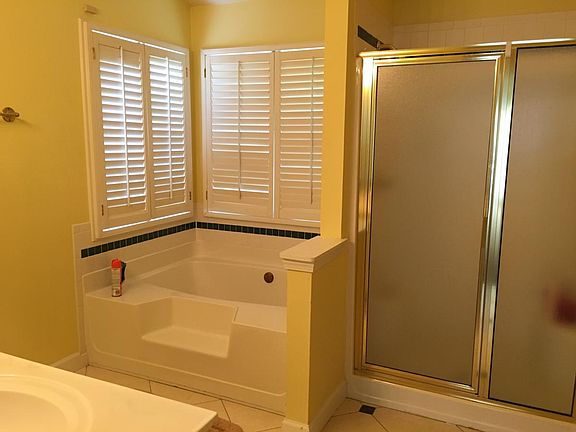 5th image of 2930 Camelot Woods Dr