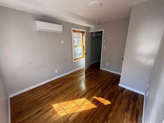 4th image of 3058 Brighton 3rd St APT 2