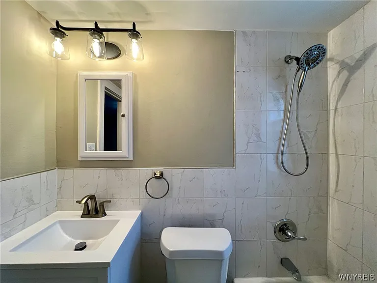 1225 Hertel Ave #2 — Photo 11