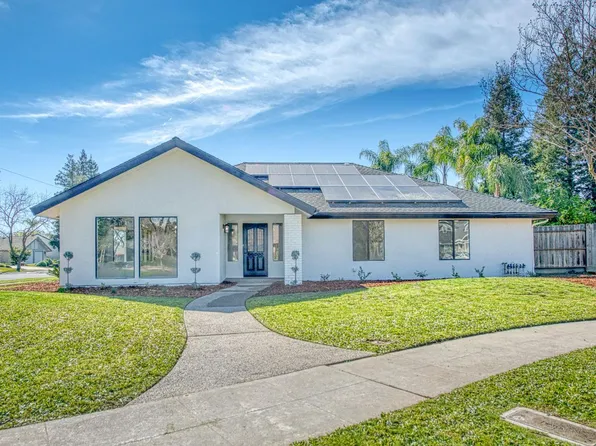 8453 N 1st St, Fresno, CA 93720