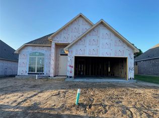 145 Windy Glen Dr, Decatur, TX 76234