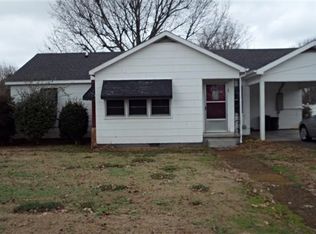 904 E Main St, Decherd, TN 37324