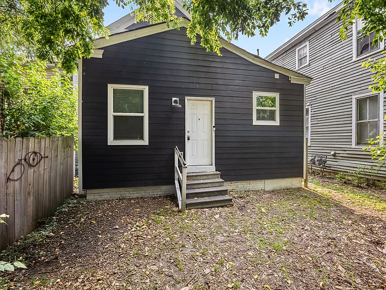 126 Linden Avenue — Photo 2