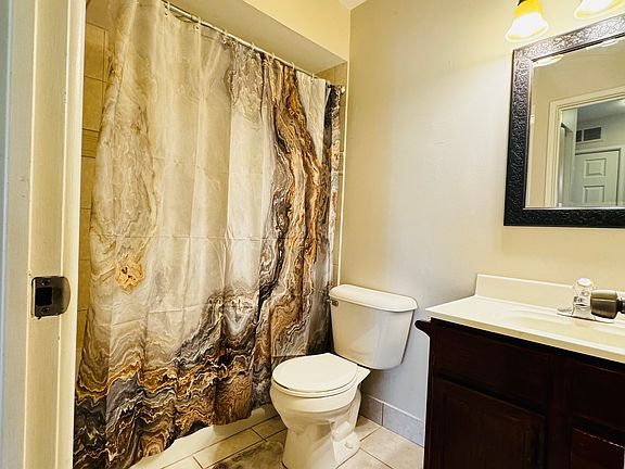 5th image of 7421 Blackburn Ave APT 104