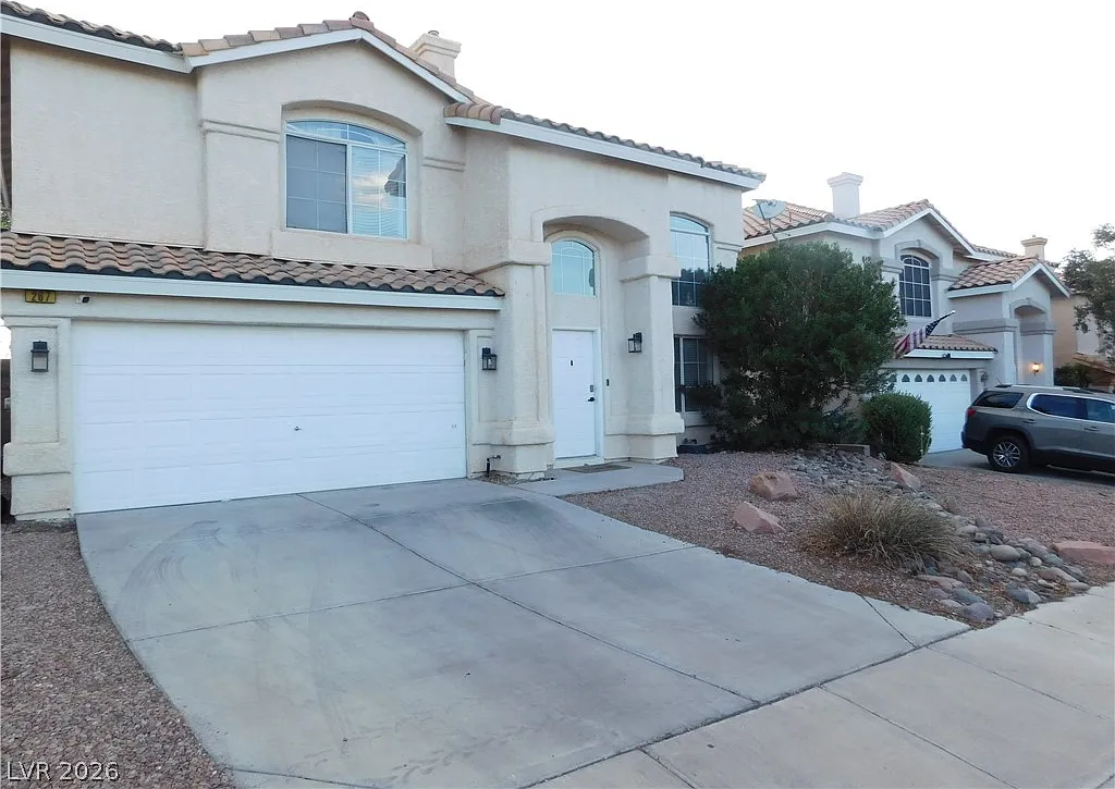 3 bed, 2.5 bath, 1698 sqft, $3,000 — Photo 1