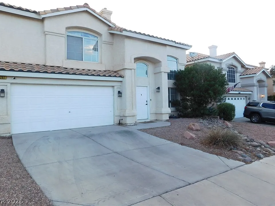 267 Cascading St