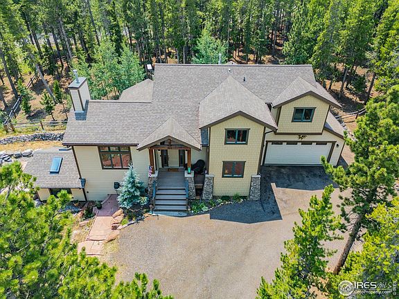 4th image of 225 Indian Peaks Dr