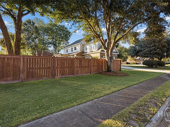 4th image of 101 Corral Court