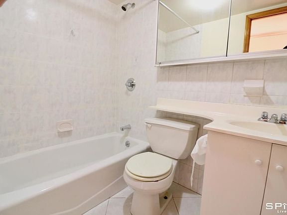 5th image of 491 Columbus Ave APT 2D