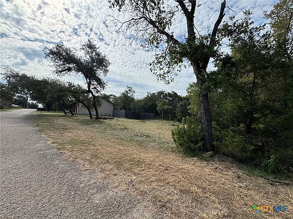 4th image of 17 Cliffside Cir